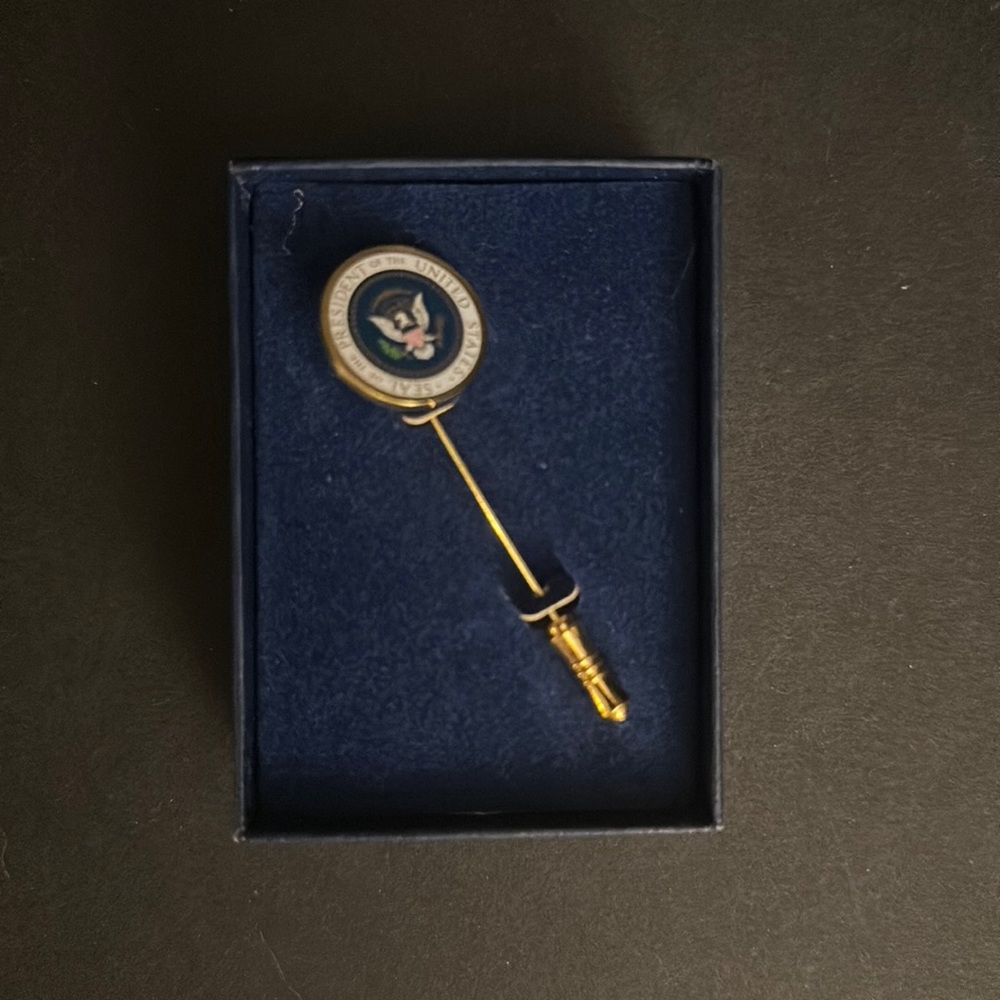 Seal of United States - Presidency Pin -  Ronald Reagan